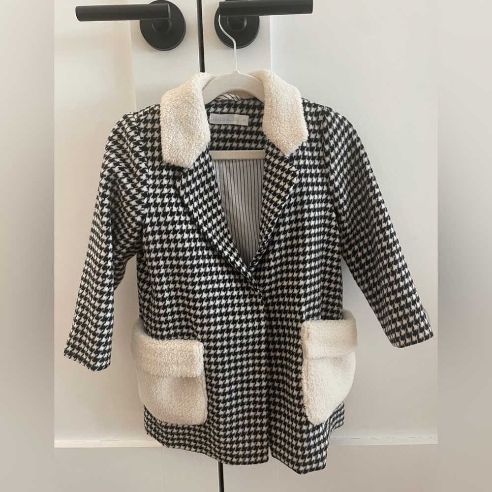 Oaks of acorn houndstooth and fur jacket